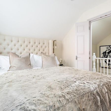 The Luxe Chelsea Townhouse Apartment London Bagian luar foto